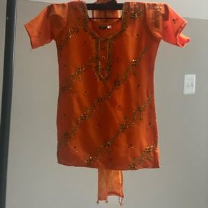 Adorable Native chiffon blouse & scarf.